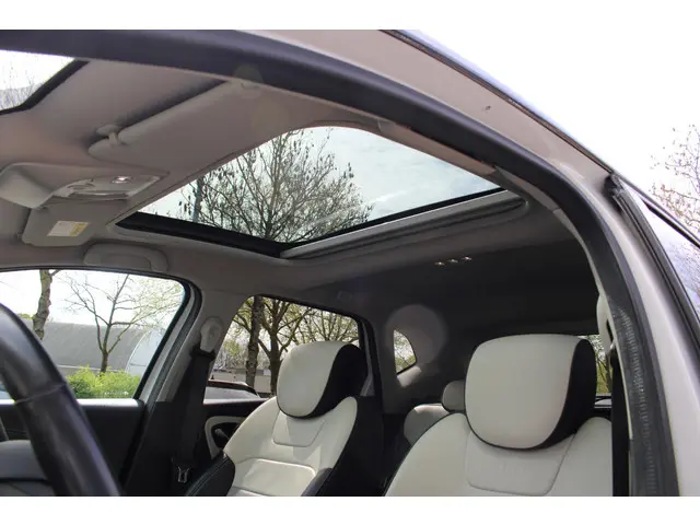 Renault Captur 1.3 TCe Initiale Paris 2019 Benzine 19