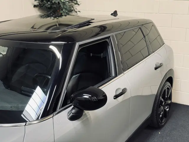 MINI Clubman Mini 1.5 Cooper Richmond Park 2021 Benzine 31