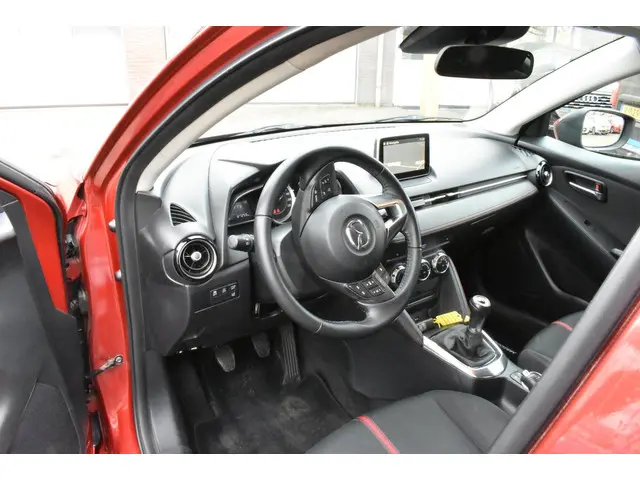 Mazda 2 1.5 Skyactiv-G GT-M 2015 Benzine 15