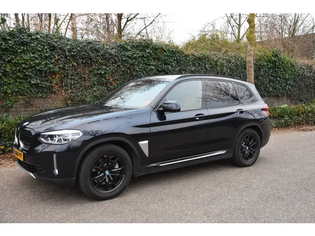 BMW iX3 High Executive 80 kWh 2021 Elektrisch 2