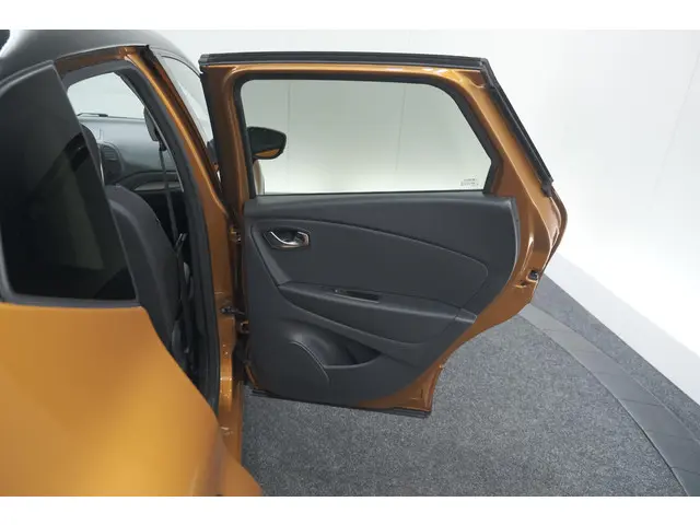 Renault Captur TCe 90 Intens 2019 Benzine 60