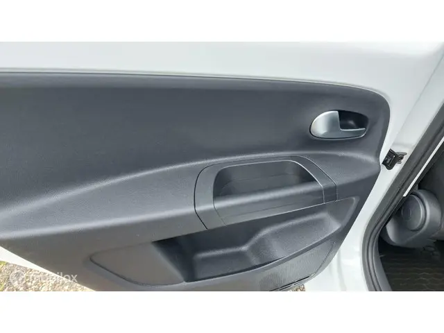 Volkswagen up! 1.0 2021 Benzine 26