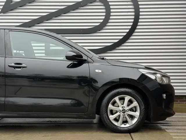 Kia Rio 1.0 TGDI ComfortPlusLine Navigator 2018 Benzine 24