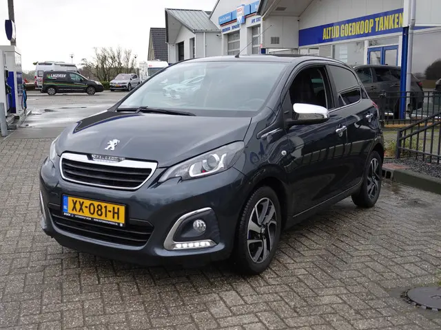 Peugeot 108 1.0 e-VTi Allure 2019 Benzine 13