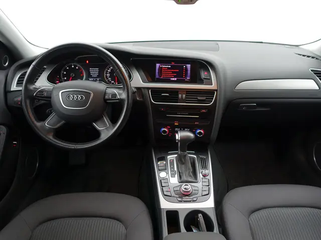 Audi A4 Avant 1.8 TFSI S-line Aut- 2013 Benzine 7