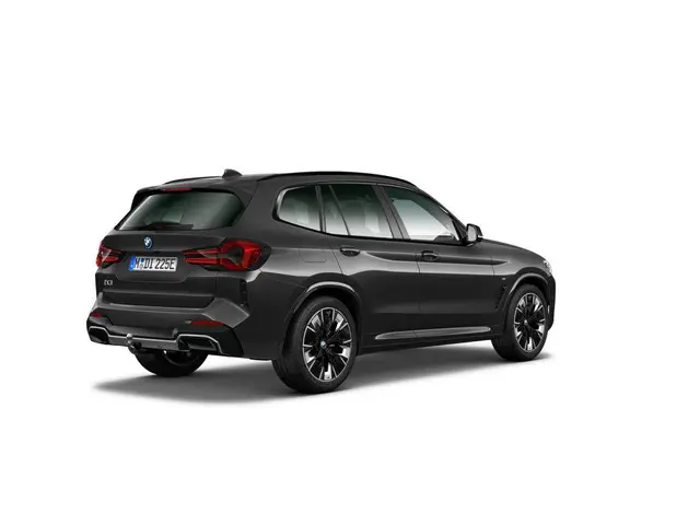 BMW iX3 2