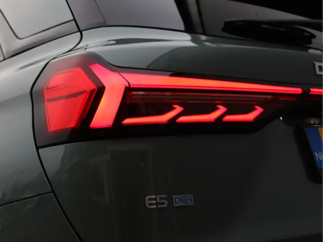 DFSK E5 PHEV 1.5 2025 Hybride Benzine 17