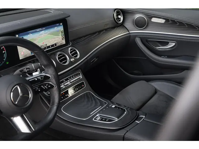 Mercedes-Benz E-Klasse 300 e AMG 2020 Hybride Benzine 23