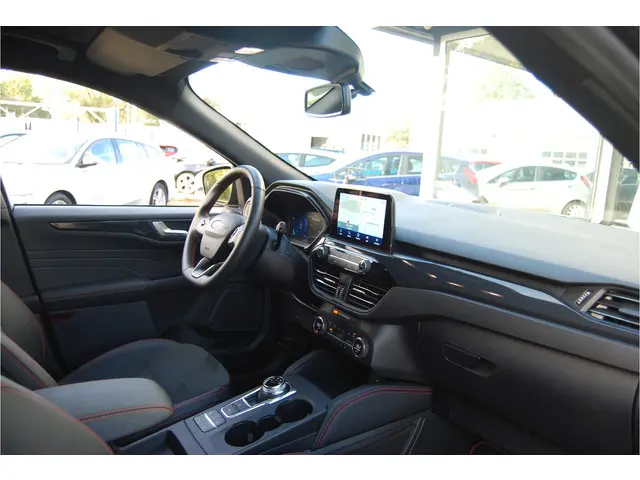 Ford Kuga 2.5 PHEV ST-Line X 225pk 2022 Hybride Benzine 37