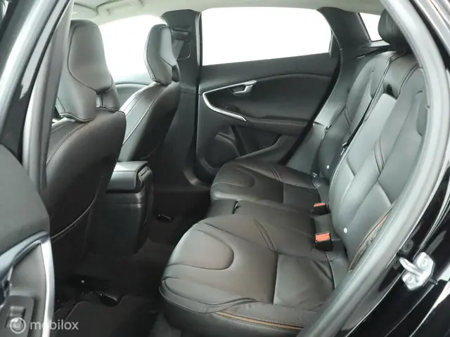 Volvo V40 Cross Country 1.5 T3 Polar+ Luxury 2019 Benzine 63
