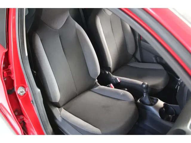 Toyota Aygo 1.0 VVT-i x-fun 2017 Benzine 8