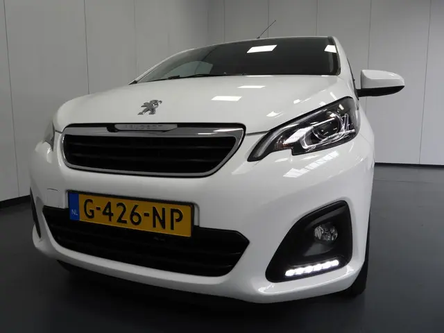 Peugeot 108 1.0 e-VTi Active Premium 2020 Benzine 22