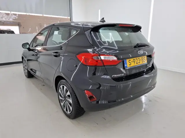 Ford Fiesta 1.0 EcoBoost Hybrid Titanium 2023 Benzine 4