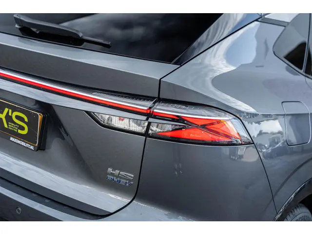 MG HS Plug-in Hybrid 1.5 Luxury 2024 Hybride Benzine 34