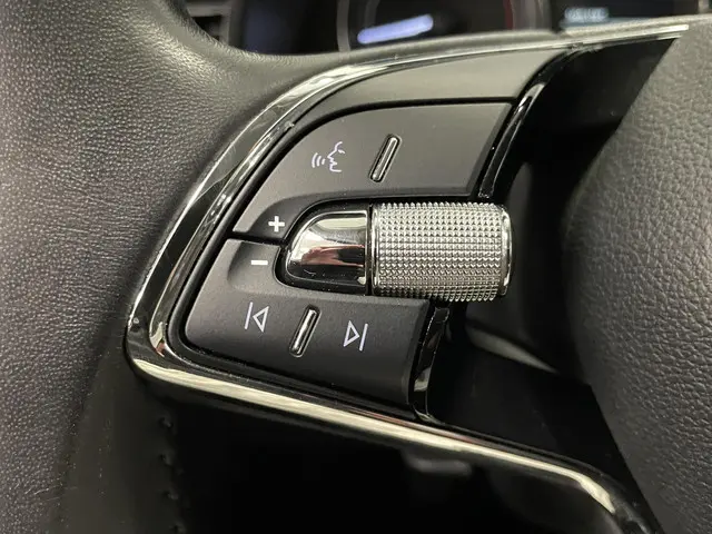 Škoda Kamiq 1.0 TSI 110 pk Ambition 2021 Benzine 20