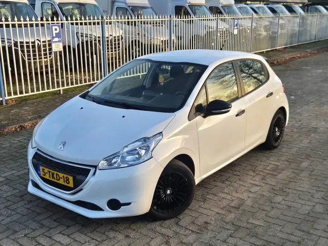 Peugeot 208 1.0 VTi Access 2014 Benzine 3