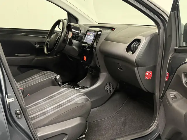 Peugeot 108 1.0 e-VTi Allure 2018 Benzine 7