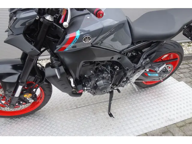 Yamaha MT 09 ABS 2021 Benzine 18