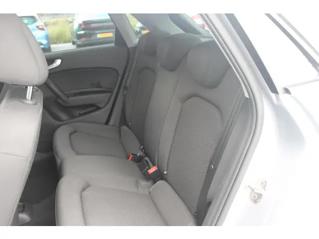 Audi A1 Sportback 1.0 TFSI Pro Line 2018 Benzine 12