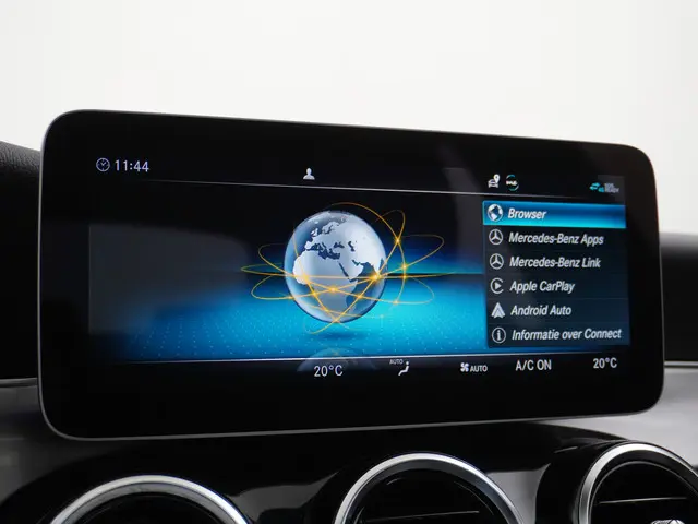 Mercedes-Benz C-Klasse 180 AMG line 2019 Benzine 31