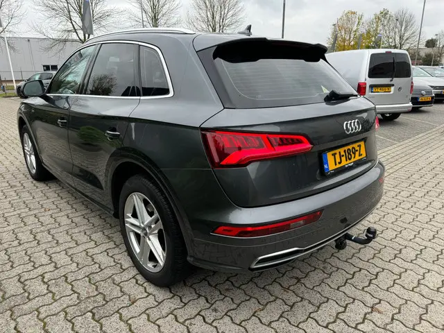 Audi Q5 2.0 TFSI quattro Sport S Line 2018 Benzine 9