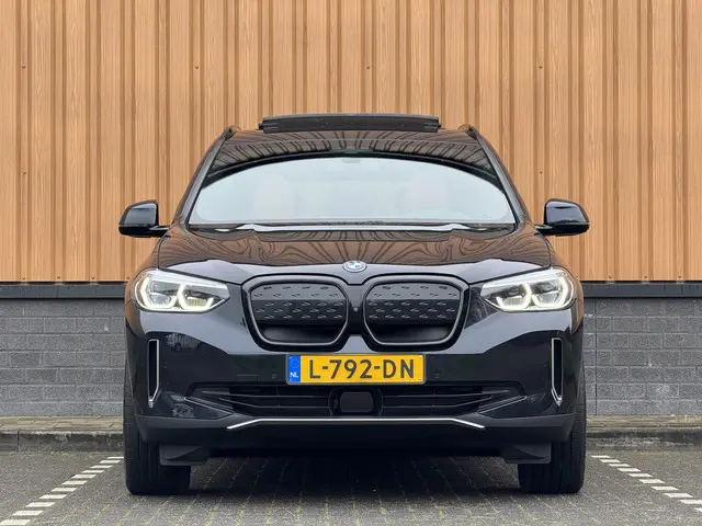 BMW iX3 High Executive 80 kWh 2021 Elektrisch 2
