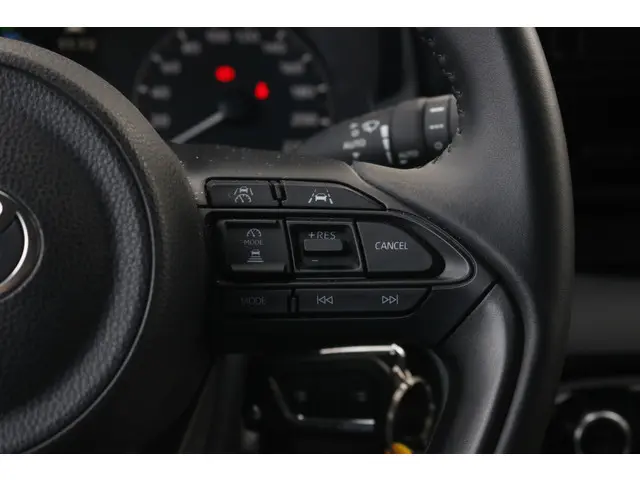 Toyota Yaris 1.5 Hybrid 115 Active 2024 Hybride Benzine 13