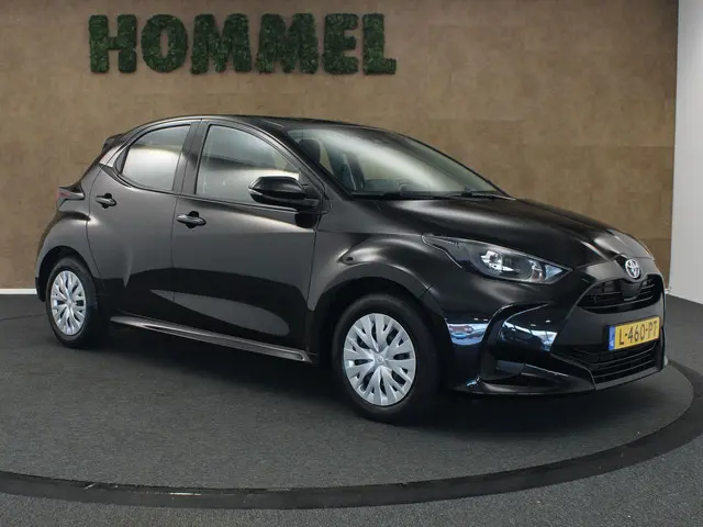 Toyota Yaris 1.5 Hybrid Active 2021 Hybride Benzine 12