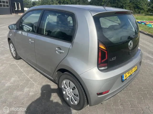 Volkswagen up! 1.0 BMT move up! 2019 Benzine 5