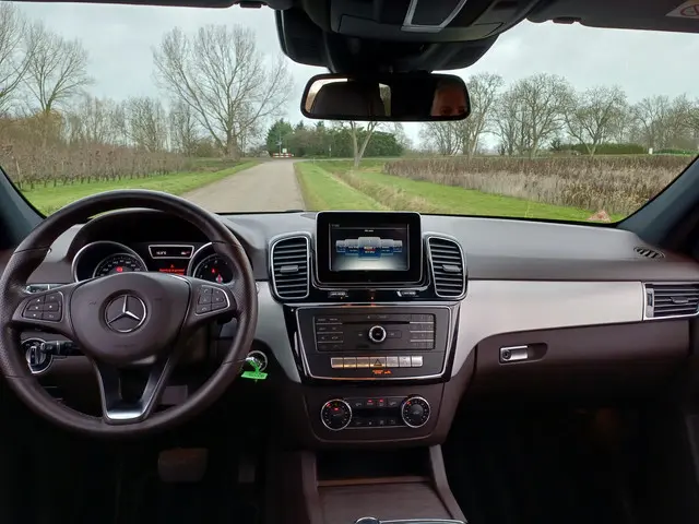 Mercedes-Benz GLE 500 e 4MATIC 2017 Hybride Benzine 34