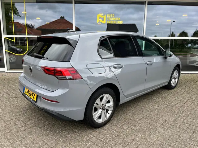 Volkswagen Golf 1.5 TSI Life 2020 Benzine 4