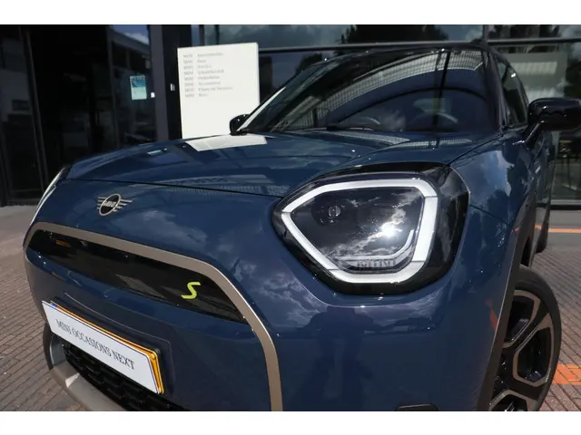 MINI Aceman SE 2024 Elektrisch 8
