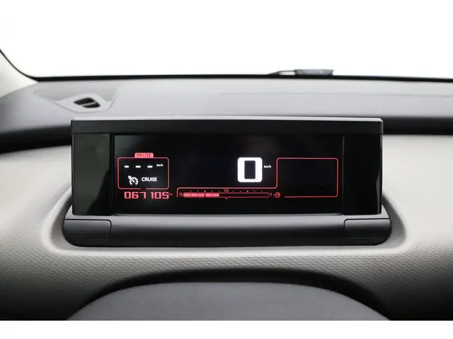 Citroën C4 Cactus 1.2 PureTech Business 2017 Benzine 25