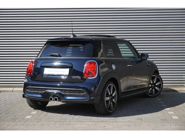 MINI 3-Deurs Cooper S 2021 Benzine 2