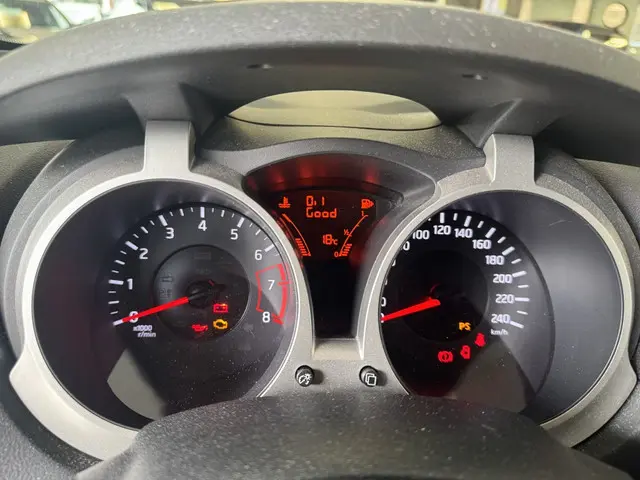 Nissan Juke 1.6 Acenta 2012 Benzine 17