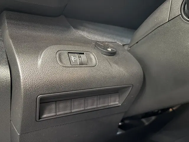 Peugeot Partner 1.5 BlueHDI Premium Long 2022 Diesel 21