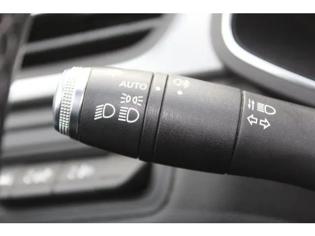 Renault Captur 1.0 TCe 90 Intens 2021 Benzine 38