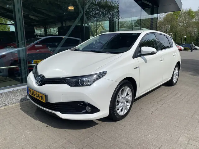 Toyota Auris 1.8 Hybrid Dynamic 2018 Hybride Benzine