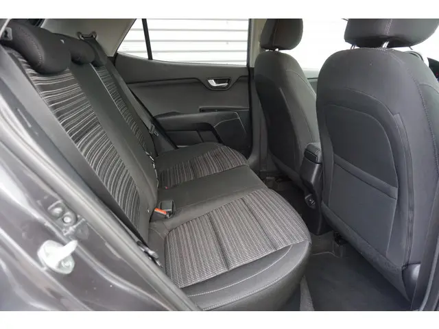 Kia Stonic 1.4 MPi 2019 Benzine 26