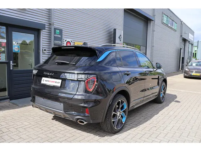 Lynk & Co 01 Lynk&Co 1.5 2023 Hybride Benzine 2