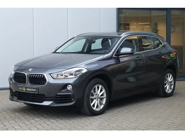 BMW X2 sDrive20i Executive 2018 Benzine 6