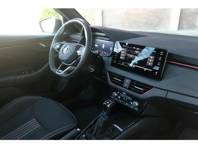 Škoda Kamiq FL 1.0 TSI DSG Monte Carlo 2024 Benzine 32