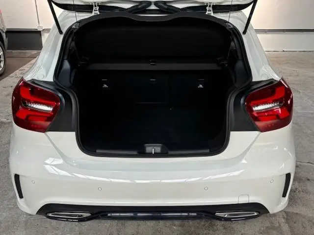 Mercedes-Benz A-Klasse 180 Sport Edition 2017 Benzine 27