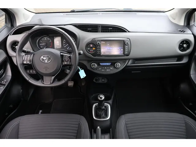 Toyota Yaris 1.0 VVT-i Aspiration 2018 Benzine 2