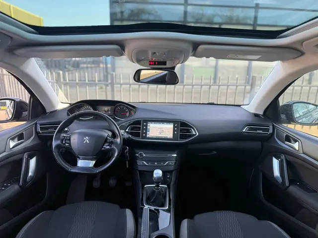 Peugeot 308 1.2 PureTech Style 2016 Benzine 14