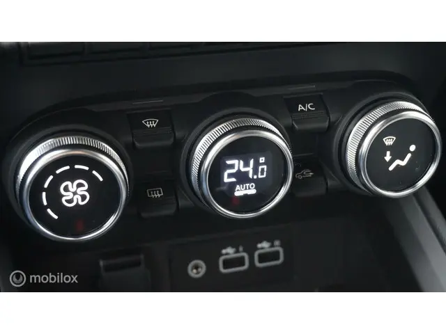 Mitsubishi Colt 1.0T MT Intense 2024 Benzine 16