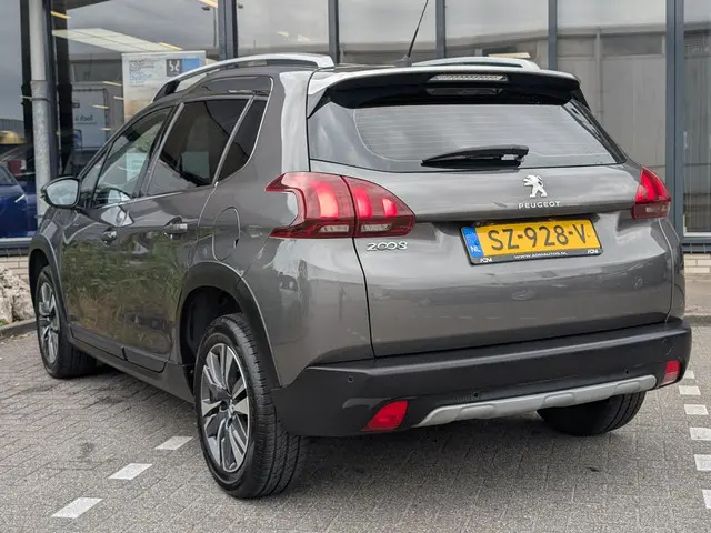 Peugeot 2008 1.2 PureTech Allure 2018 Benzine 18