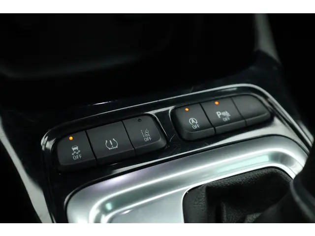 Opel Crossland 1.2 Turbo Level 4 2023 Benzine 25