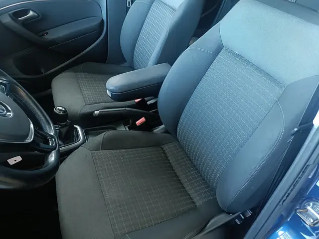 Volkswagen Polo 1.0 First Edition 2014 Benzine 11