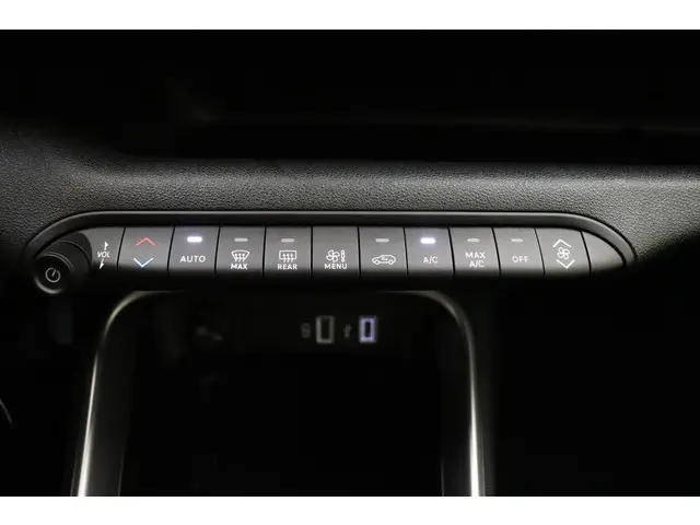 Jeep Avenger 1.2 Altitude 2024 Benzine 21